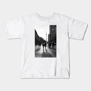 CN Tower & downtown Toronto city street photography Kids T-Shirt